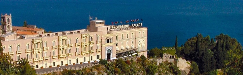 Excelsior Palace Hotel 7/72