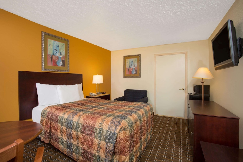 Days Inn by Wyndham Chester 5/18