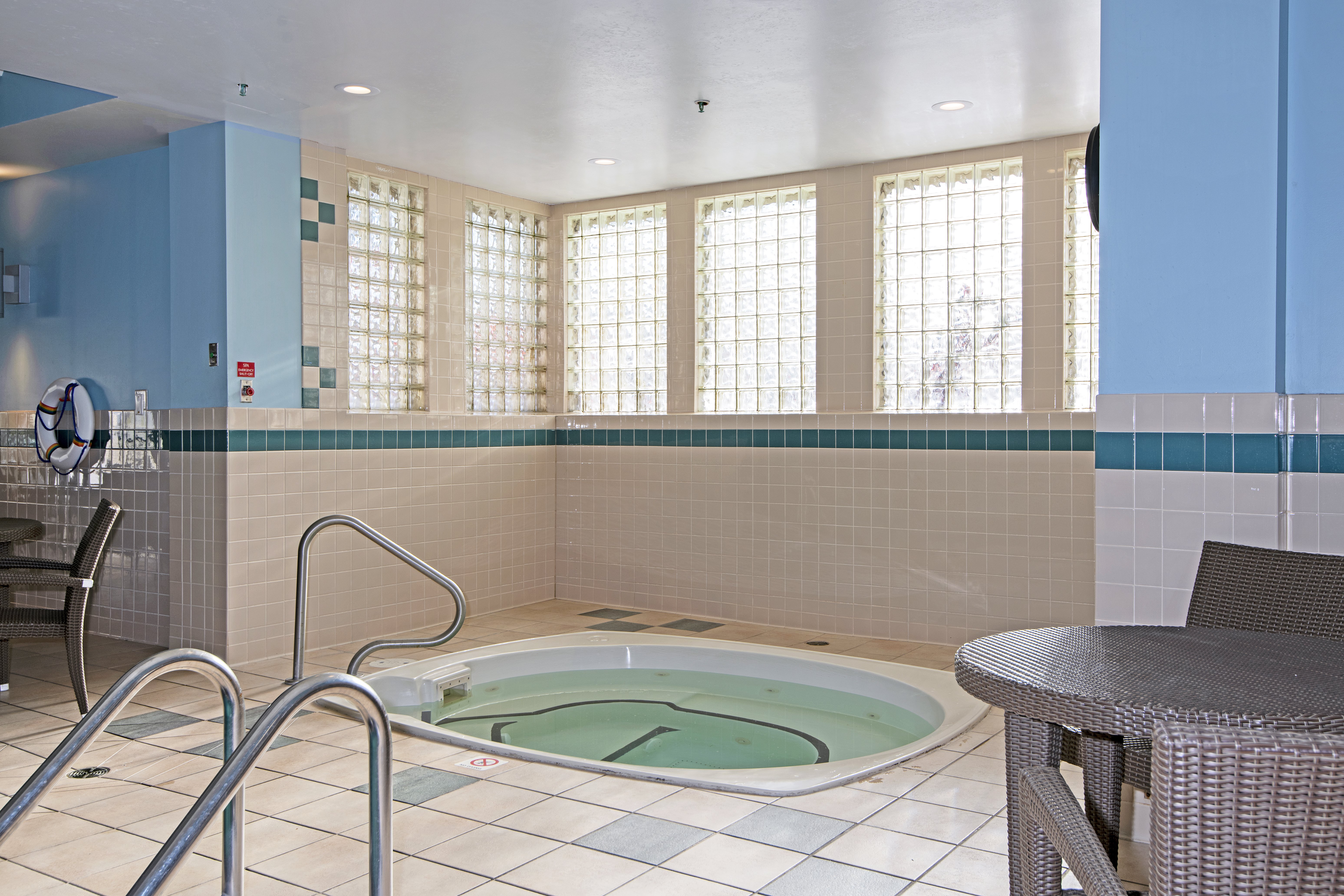 Holiday Inn Express Kamloops 47/74