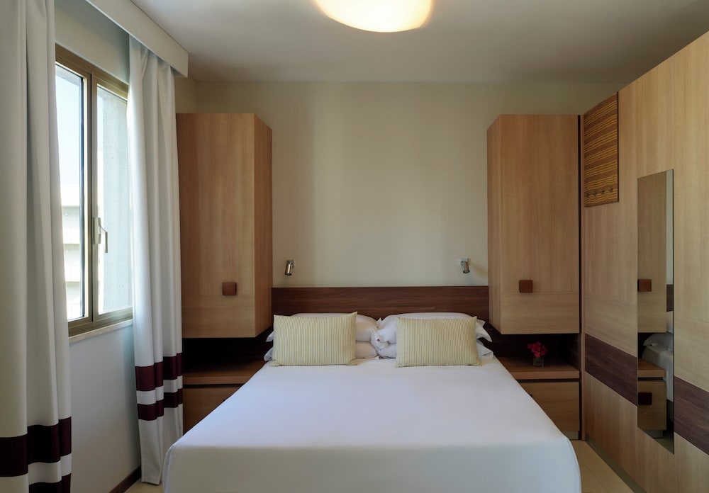Serena Majestic Residence 7/28