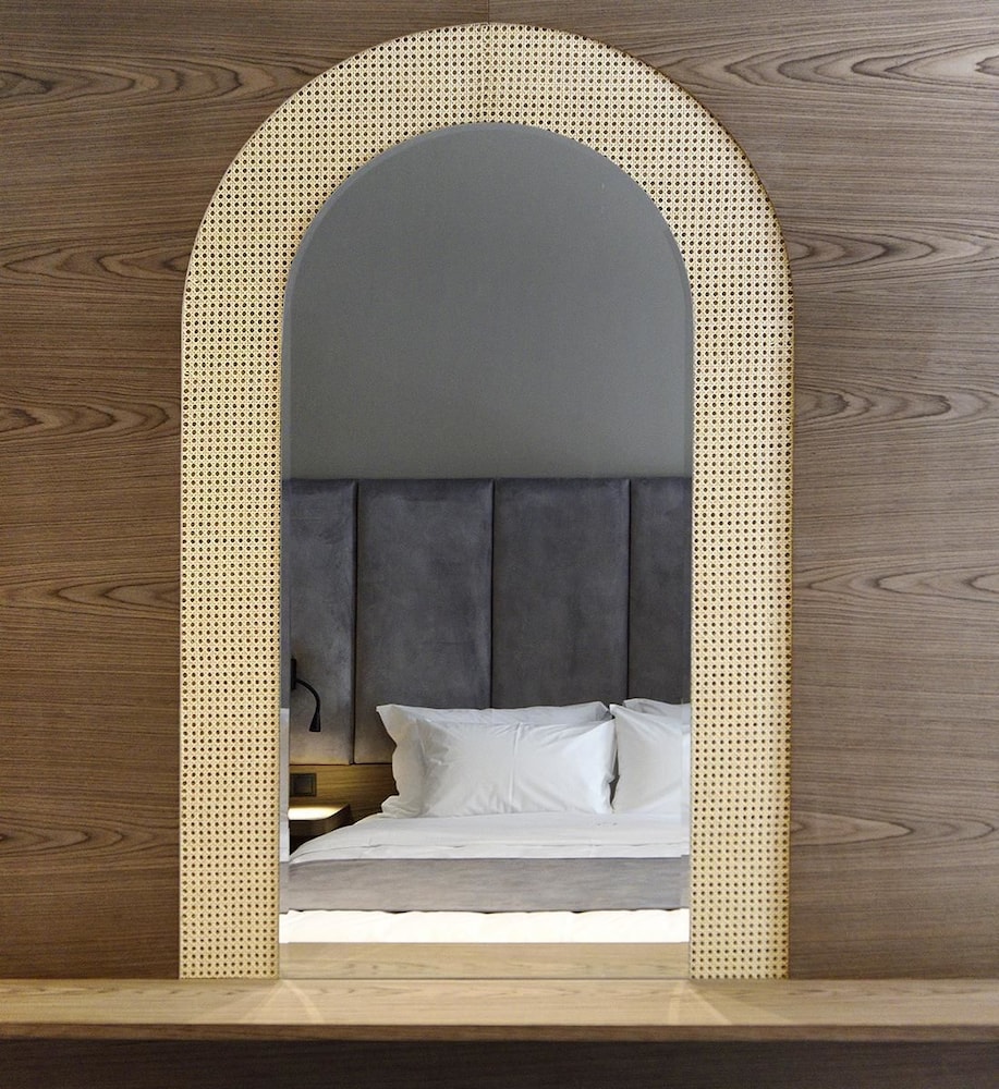 Roomore Apartments 50/50