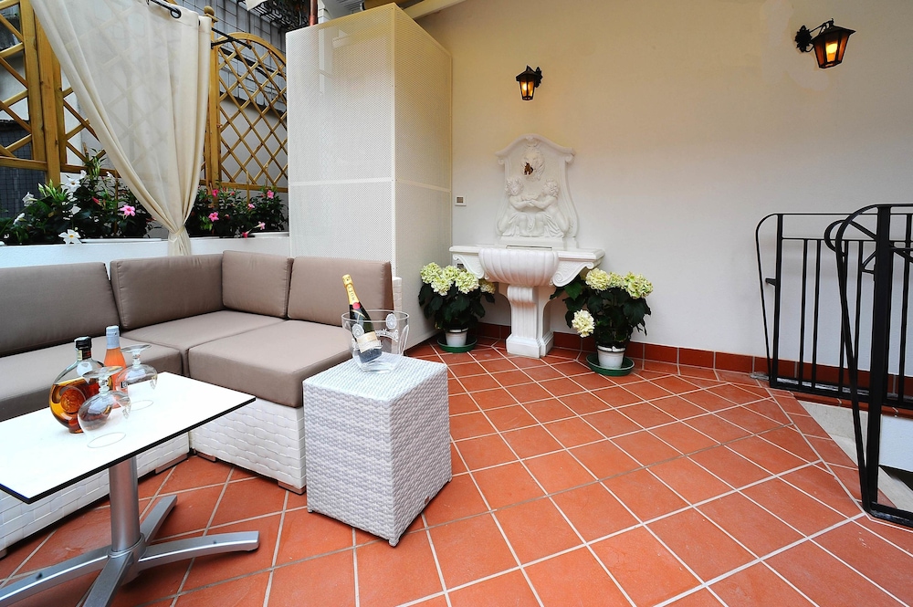 Hotel Fontana 18/28