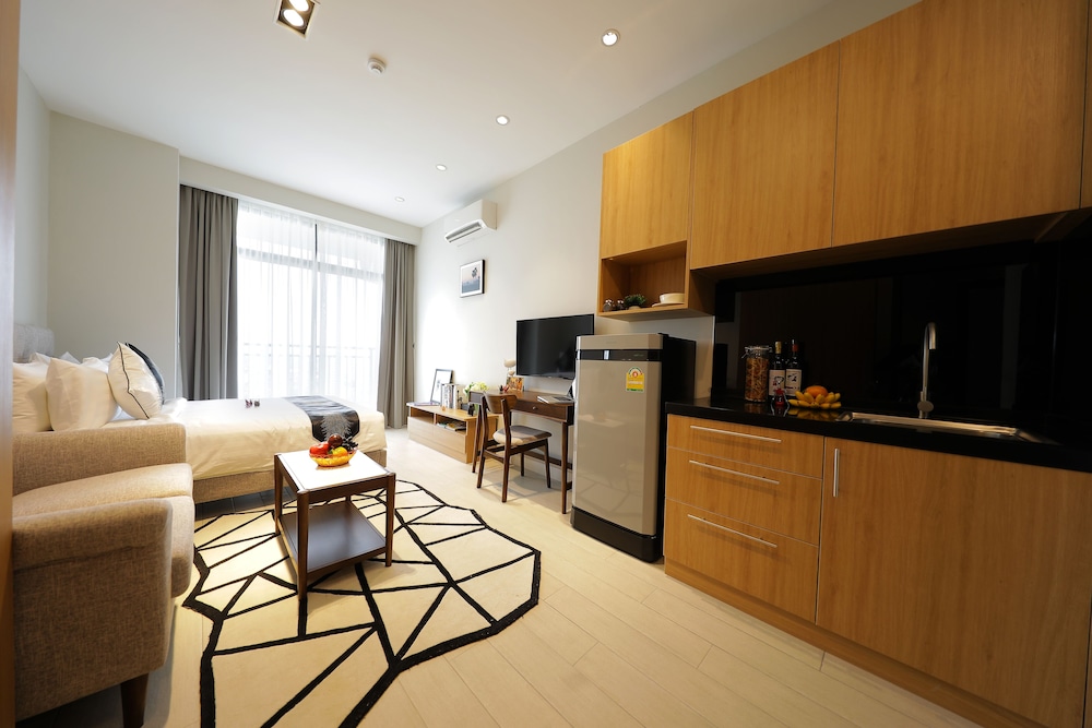 The View Serviced Residence 8/66