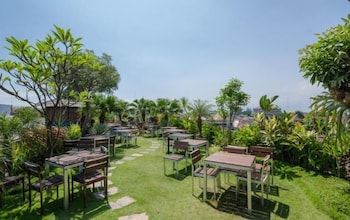 D'Fresh Guest House & Resto 2/22