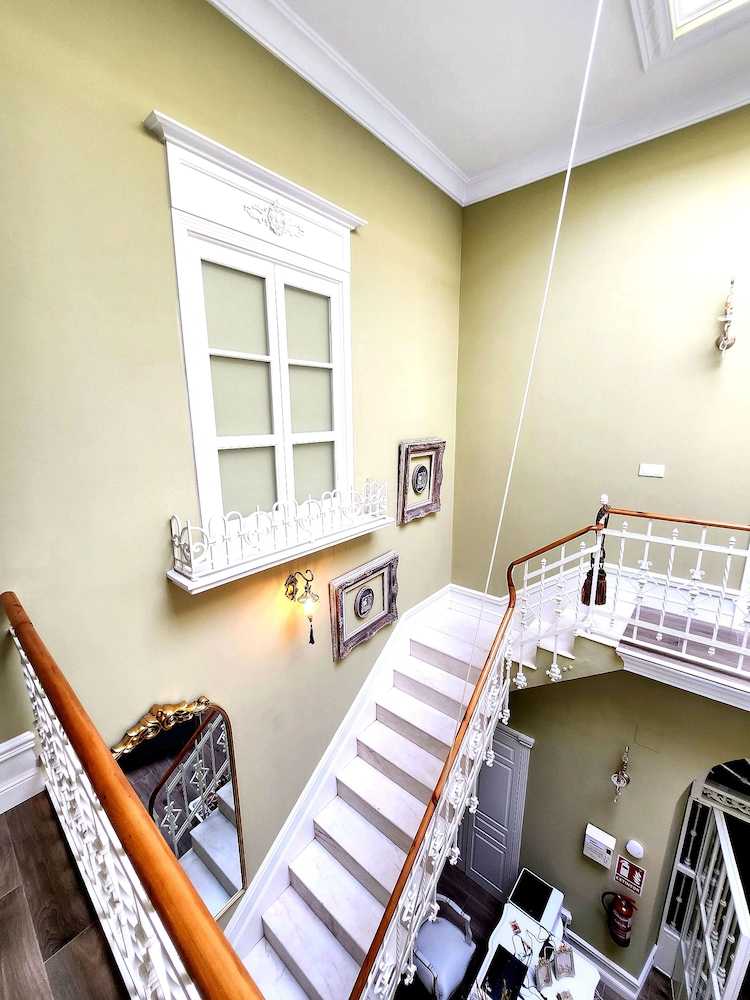 Hotel Boutique IULIA 5 Estrellas 3/50