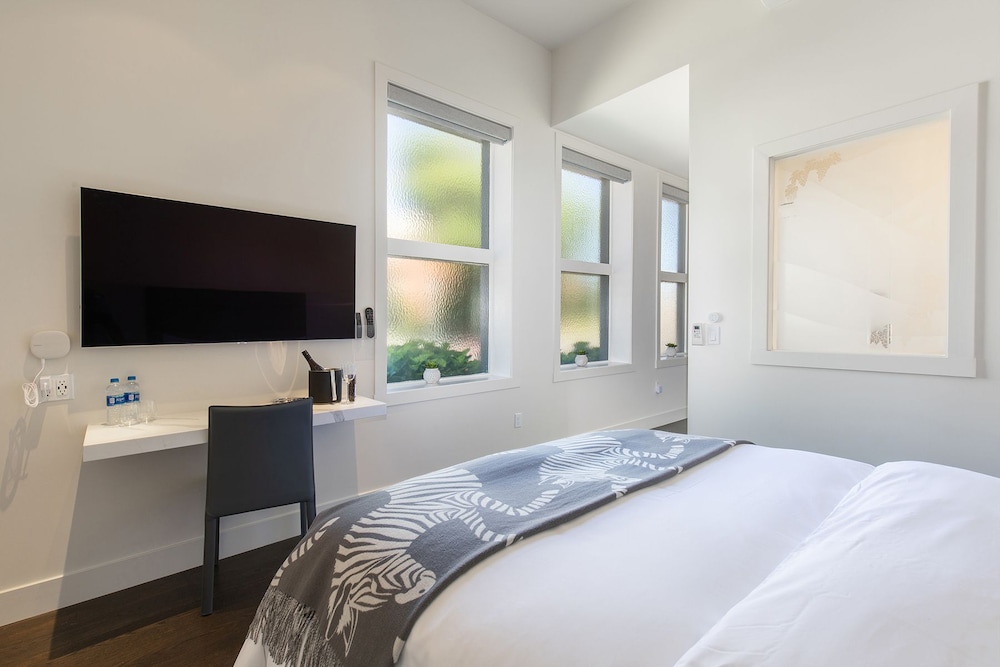 R Inn Napa 20/63