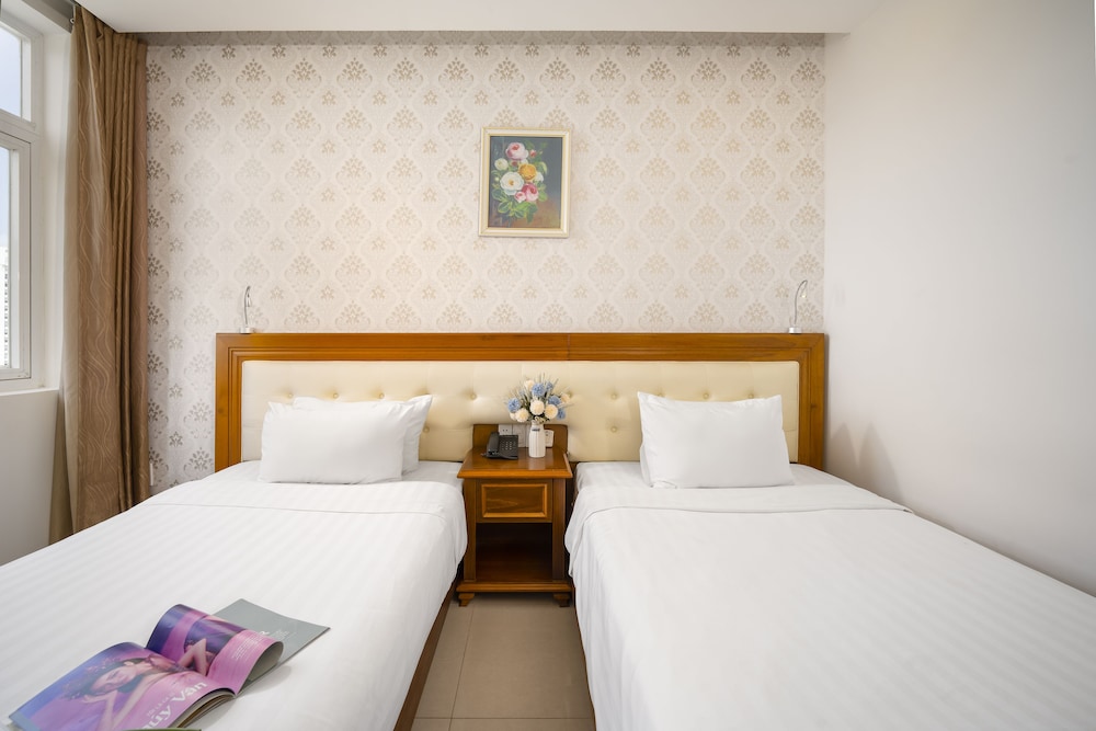 Royal Family Hotel Da Nang 16/50