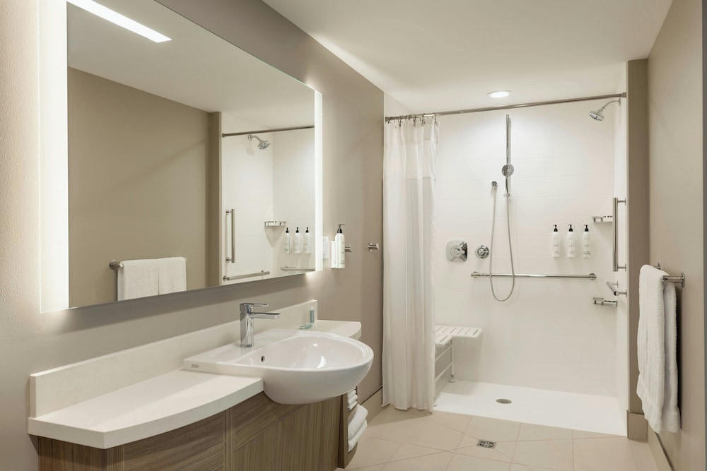 SpringHill Suites Fargo 36/42