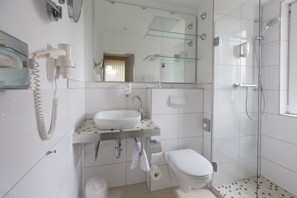 Parkhotel Bilm im Gluck am Stadtrand Hannover 50/50