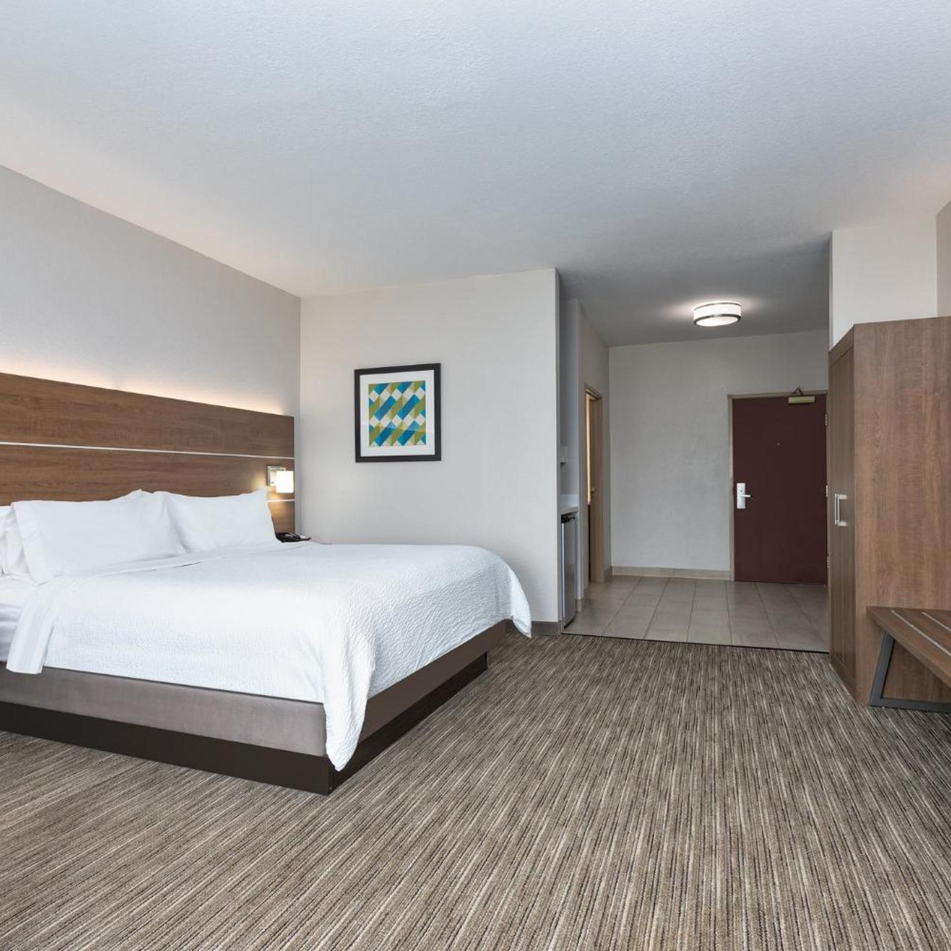 Xtra Space, Standard, King Bed