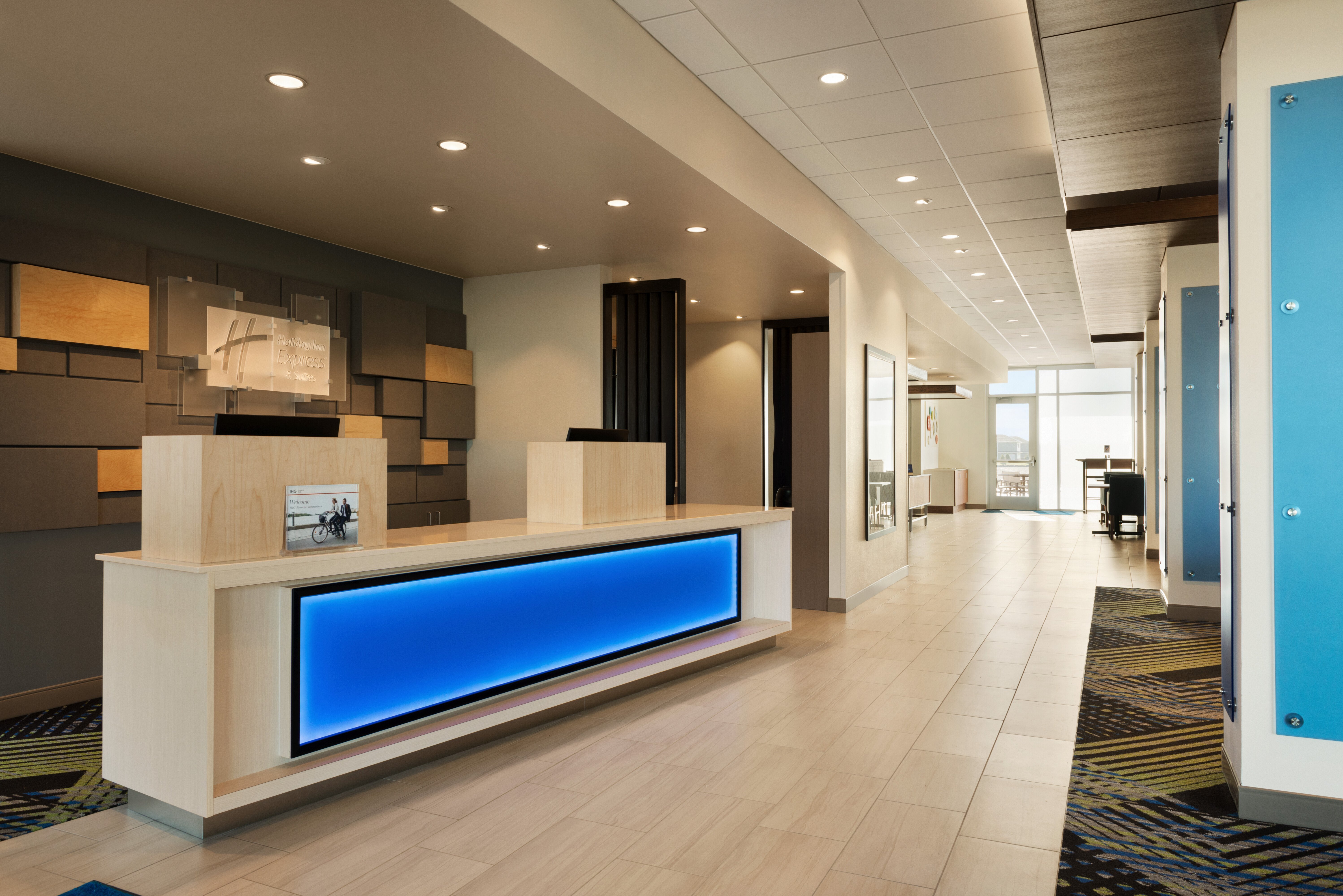 Holiday Inn Express Suites Beaver Dam 3/50