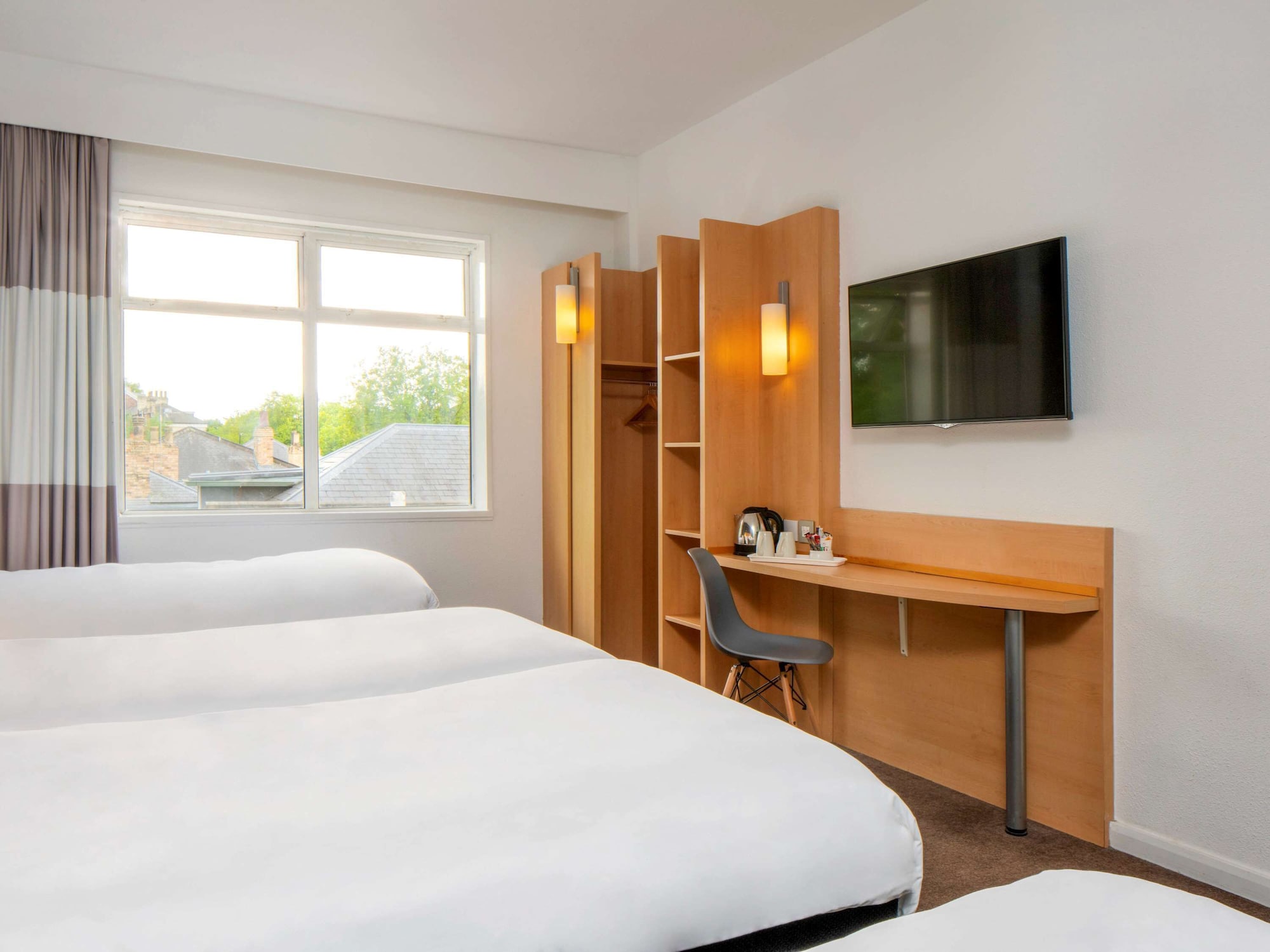Family, 4 Beds, ibis Styles York Centre 3/10