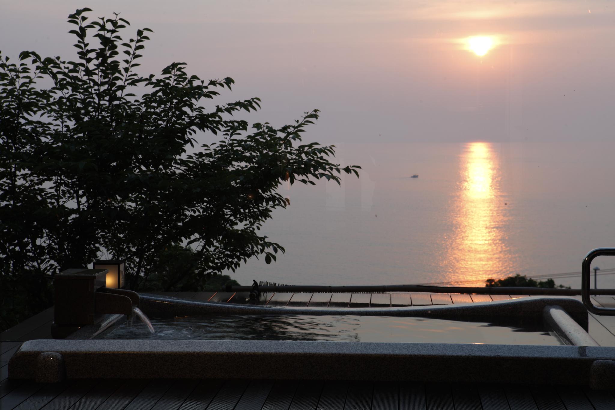 Japanese Western, Guest Room, Convertible Double Bed, Ocean View, Outdoor Bath