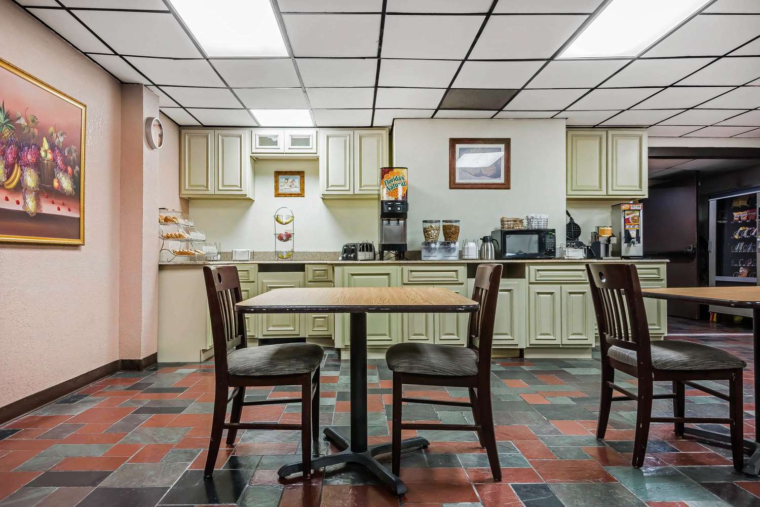Quality Inn & Suites Binghamton Vestal 23/31