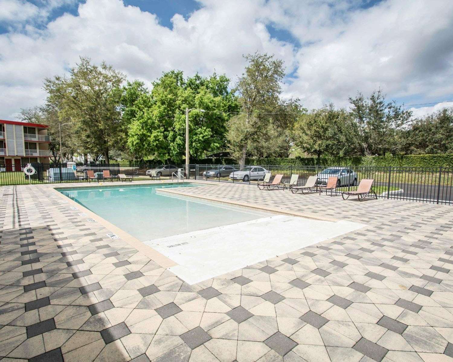 Green Palms Extended Stay 23/23