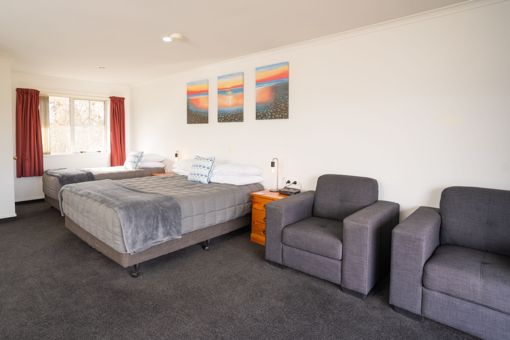 Alexandra Heights Motel 46/57