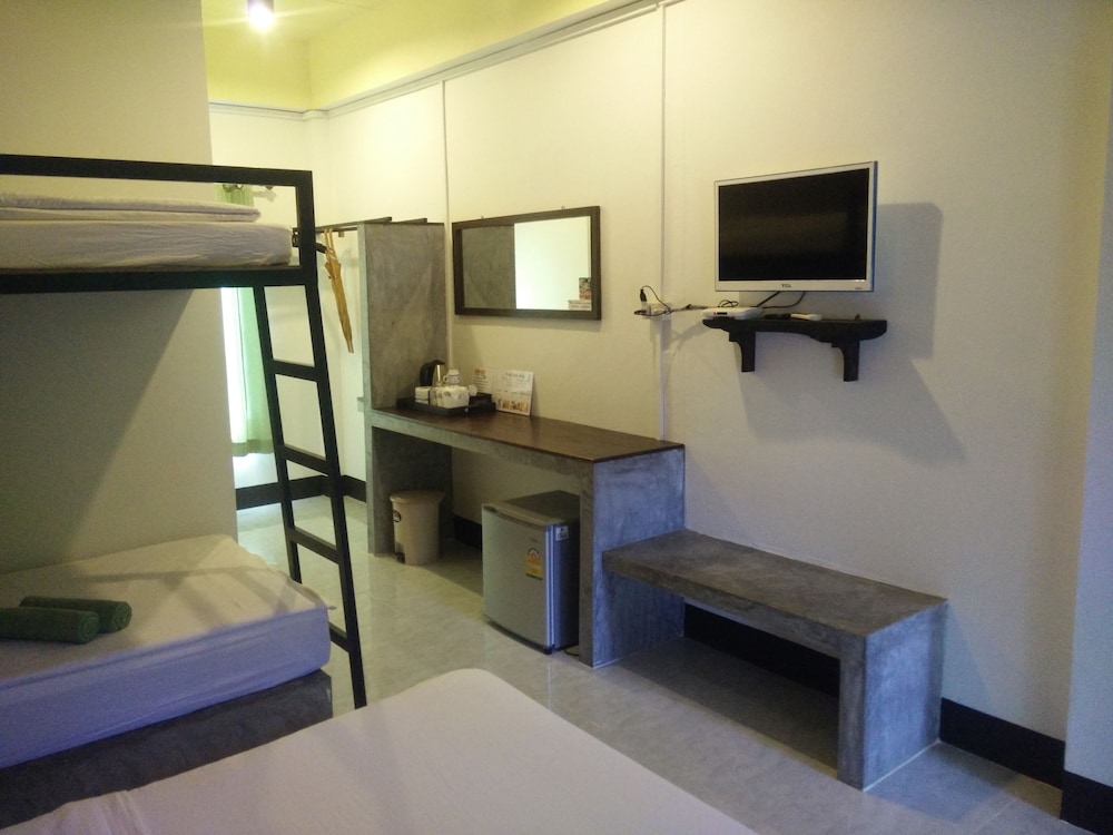 Riviera Boutique House 50/66