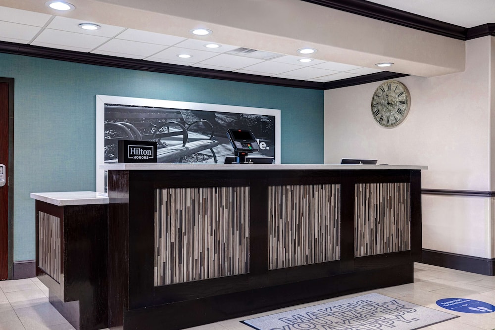 Hampton Inn Suites Galveston 8/68
