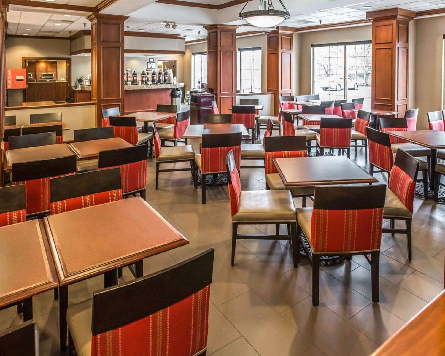 Best Western Chocolate Inn at the Park 20/23