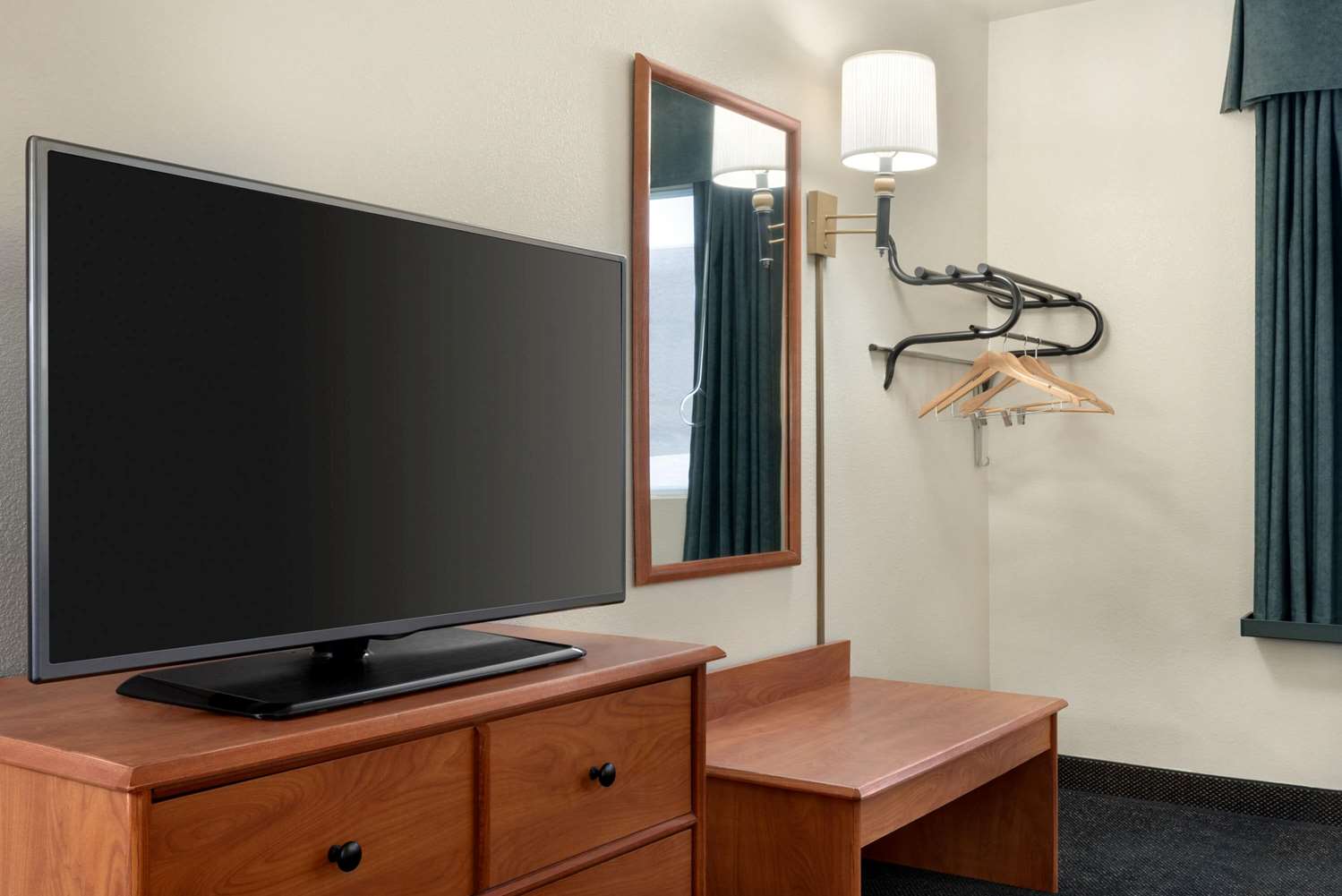 Travelodge by Wyndham Clinton Valley West Court 8/10