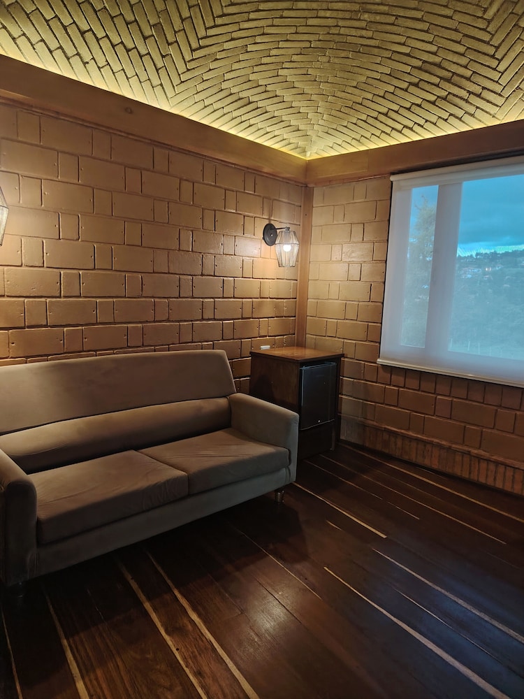 La Alhambra Hotel 21/50
