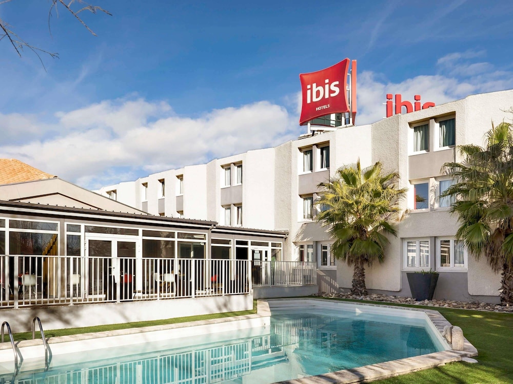 Ibis Arles 2/65