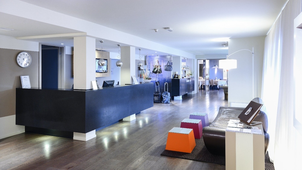 HOTEL PARIGI 2 5/48