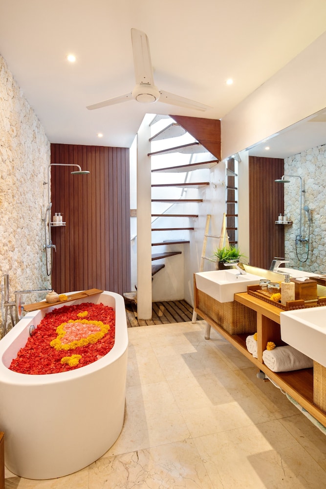 The Jimbaran Beach Villa by Ini Vie Hospitality 23/50