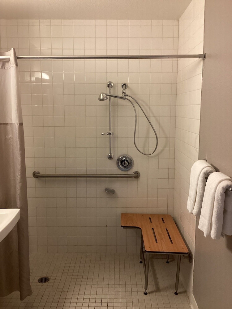 Motel6 Everett, WA - North 37/38