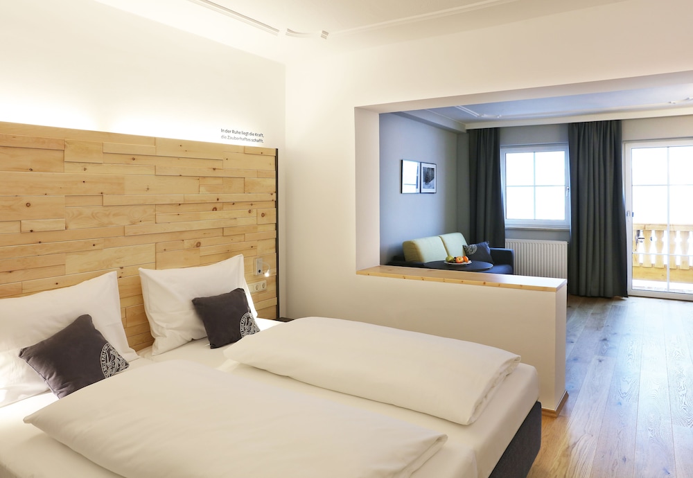 ALPENHOTEL SAALBACH 3/32