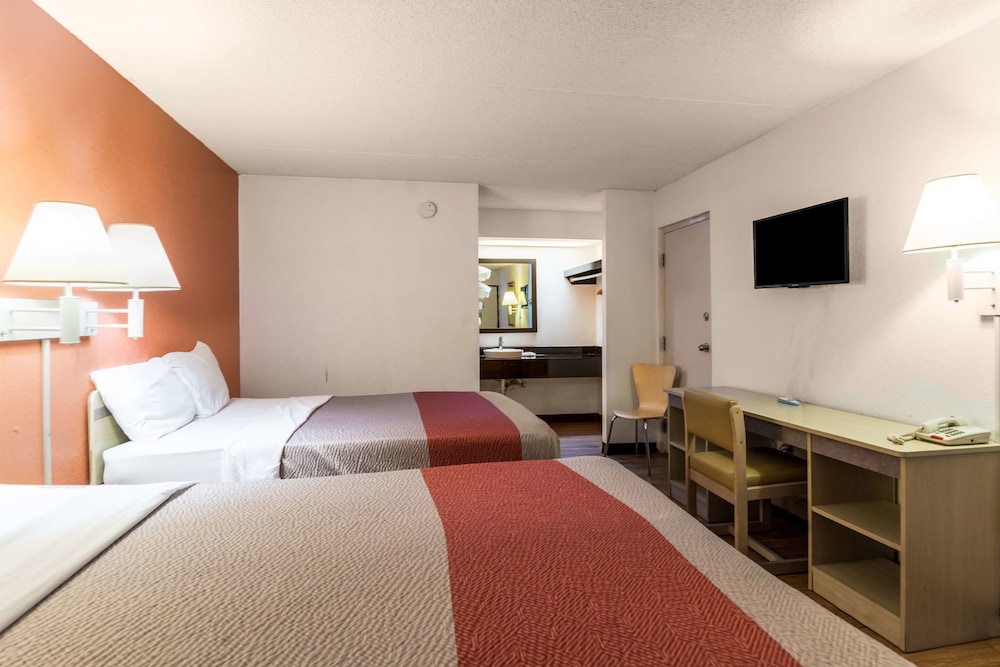 Motel6 Ashland, VA 28/52