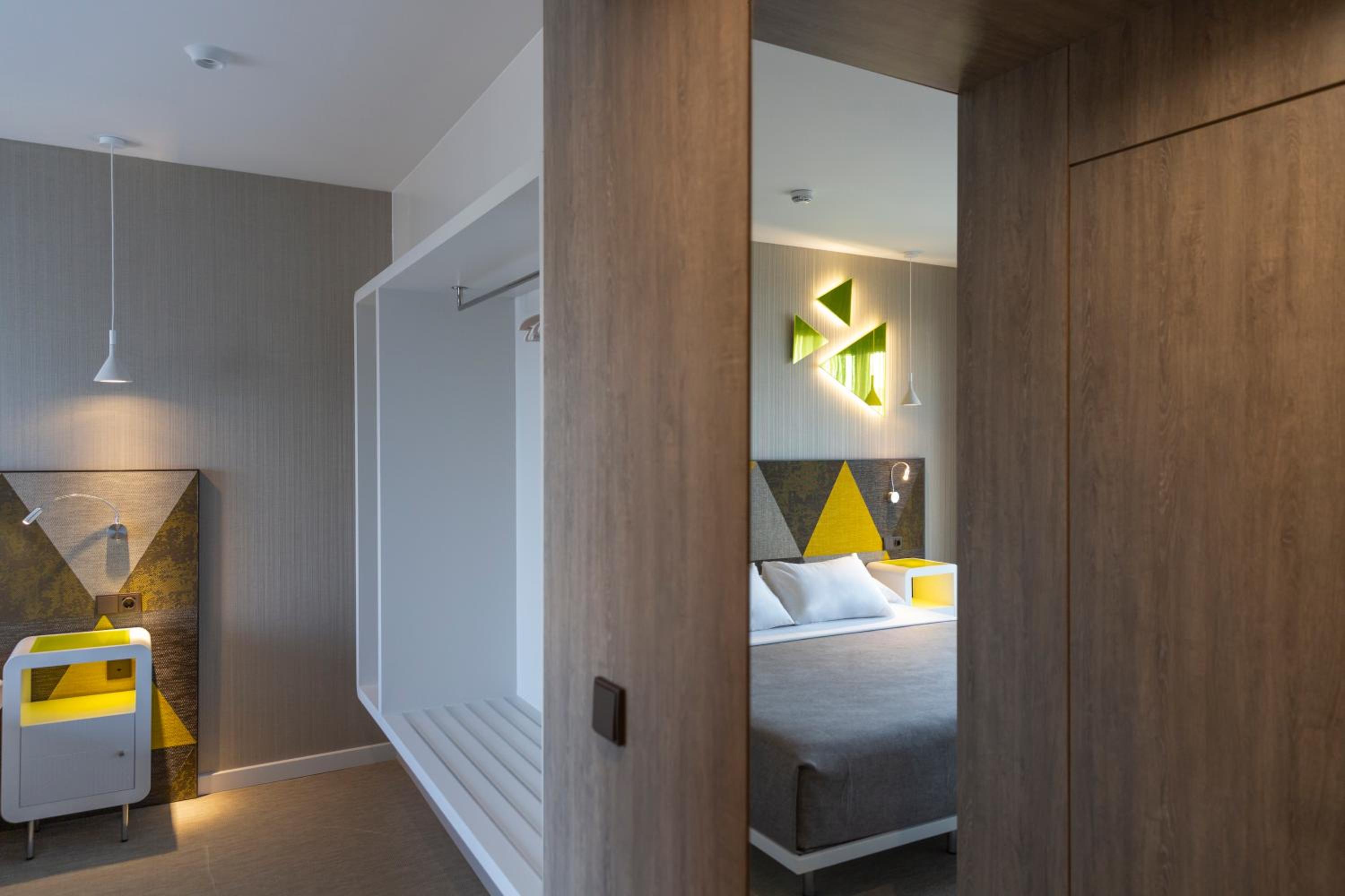 Junior Suite, Family, King Bed, Sofa