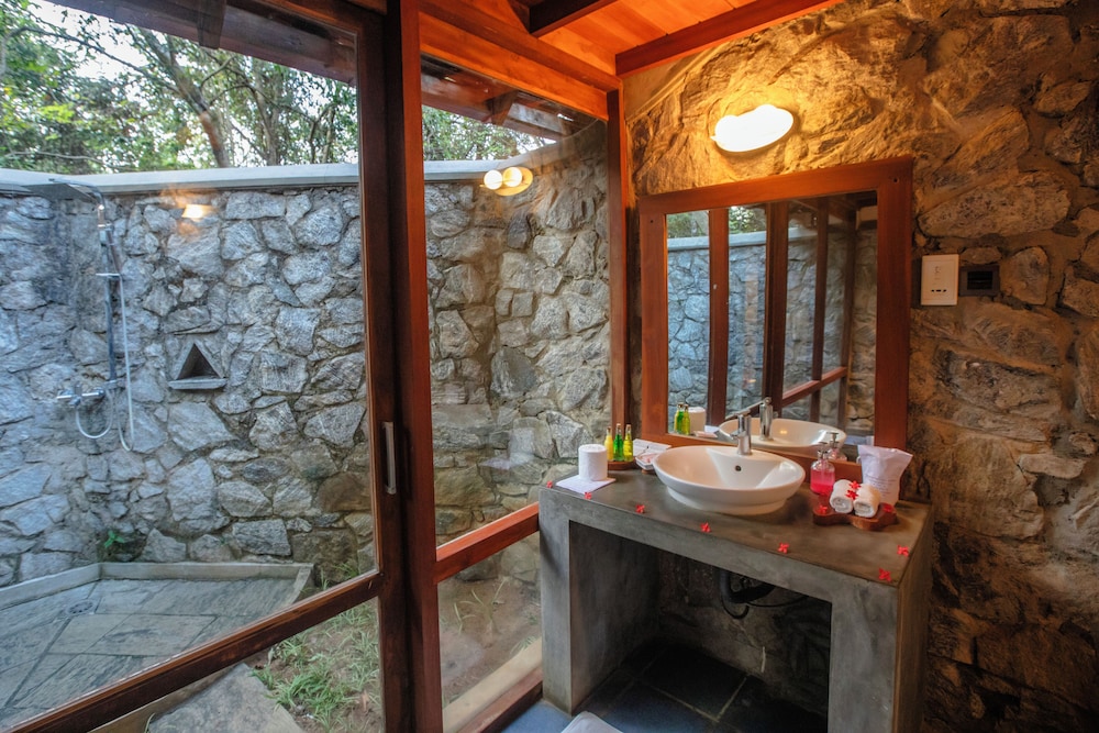 Wild Grass Nature Resort 50/50