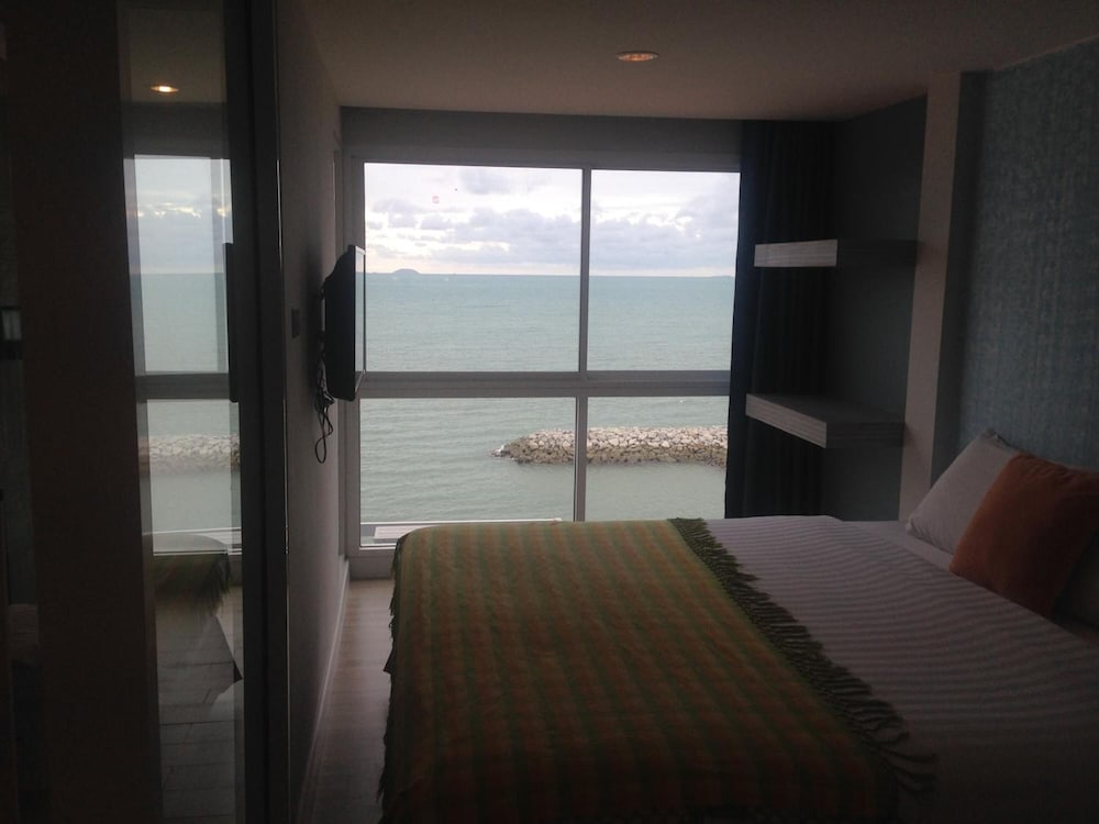 Nantra Pattaya Baan Ampoe Beach 21/40
