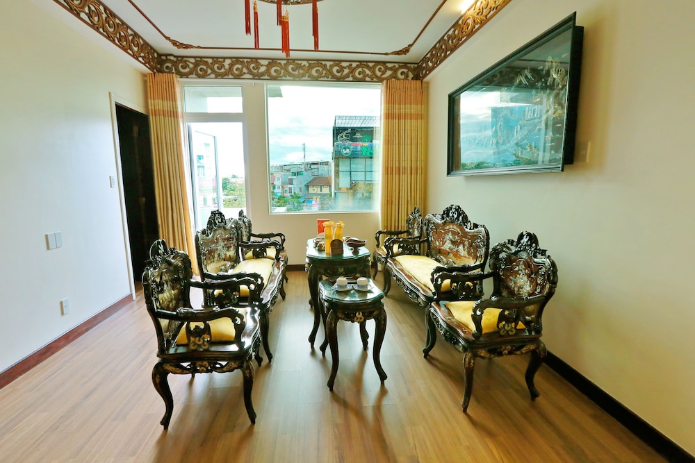 Thanh Lich Royal Boutique Hotel 54/69