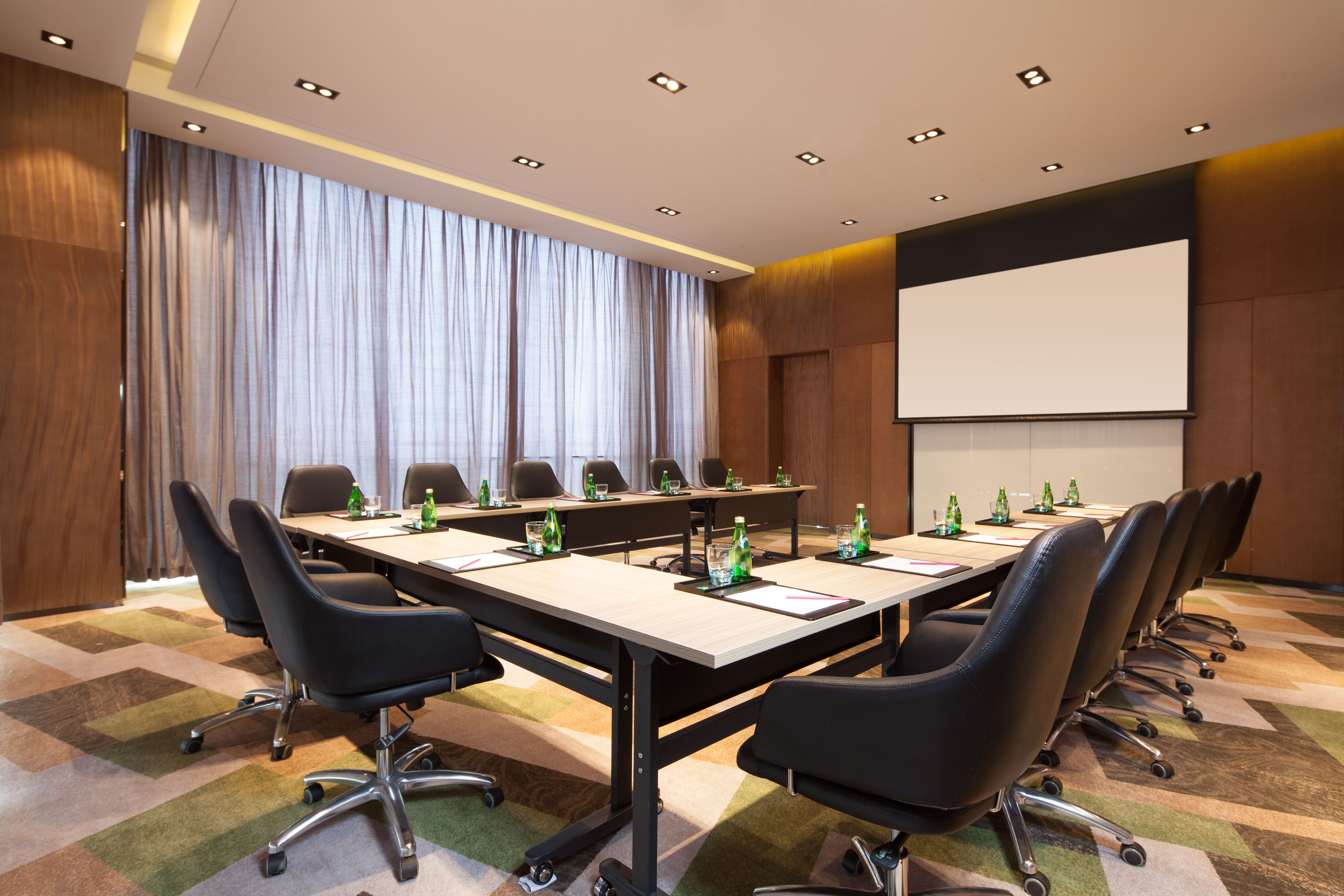 CROWNE PLAZA KUNSHAN 66/79