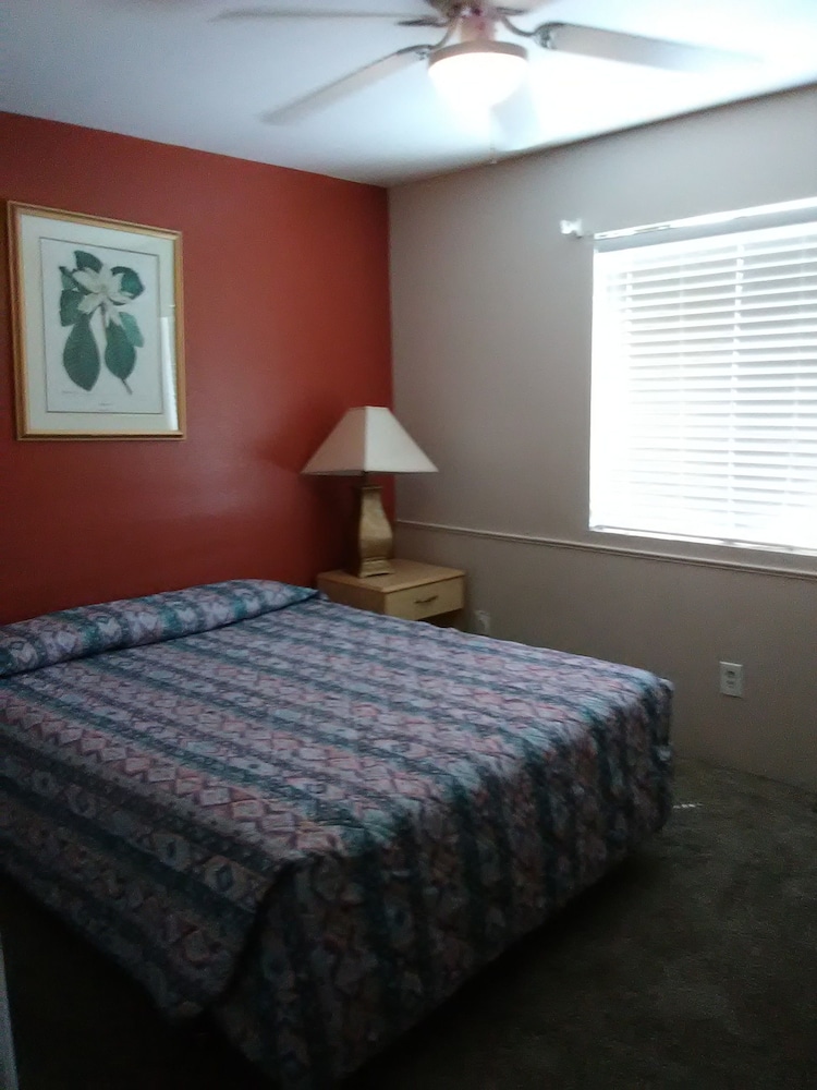 Sands Inn & Suites Lake Havasu City 24/60