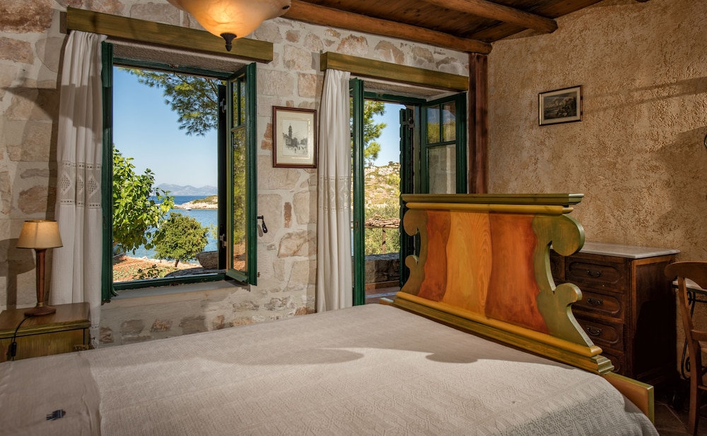 Nobelos Boutique Hotel 3/50