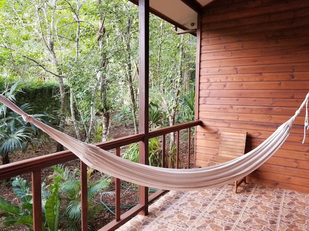 Mariposa Jungle Lodge 24/50
