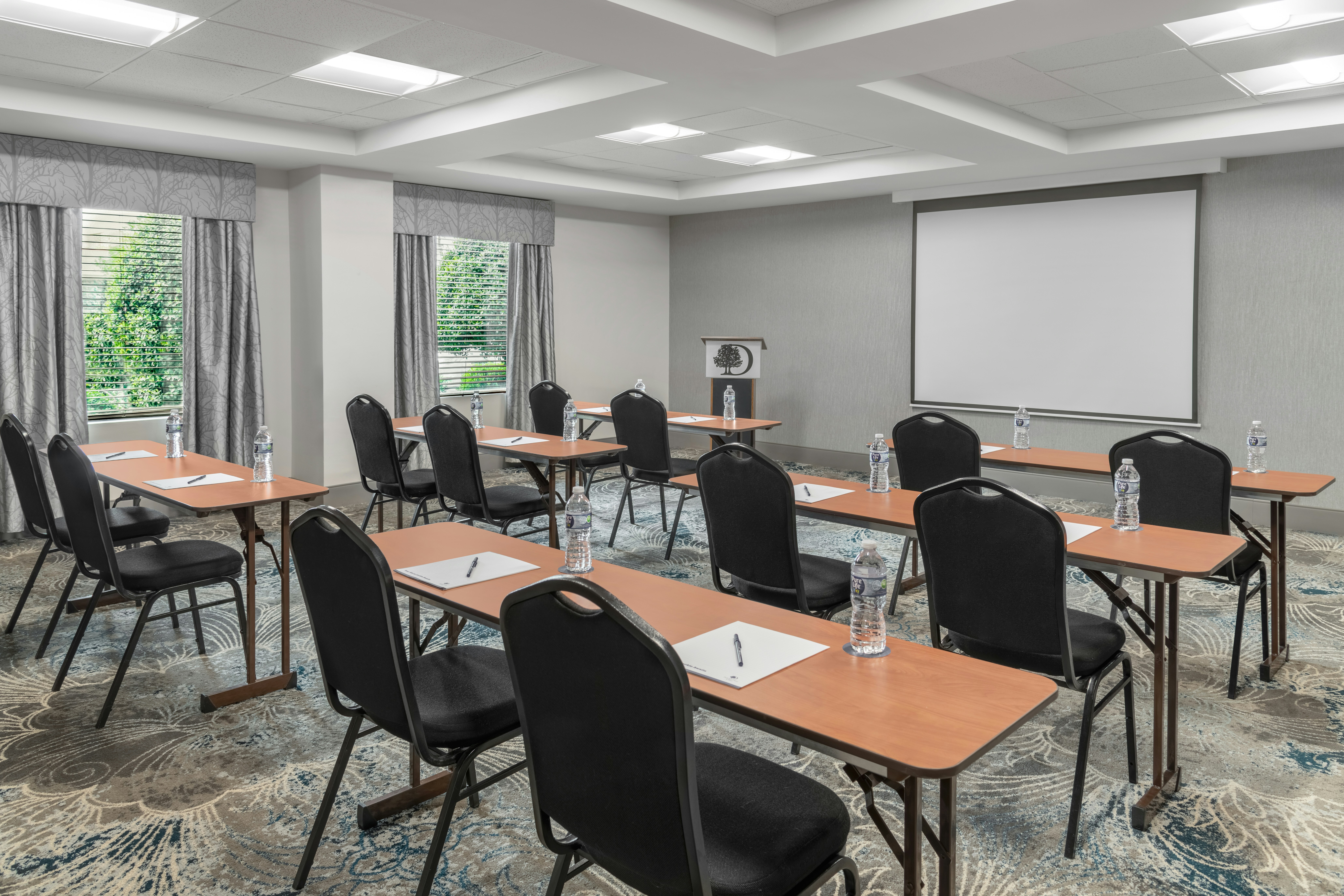 DoubleTree Club by Hilton Springdale 33/36