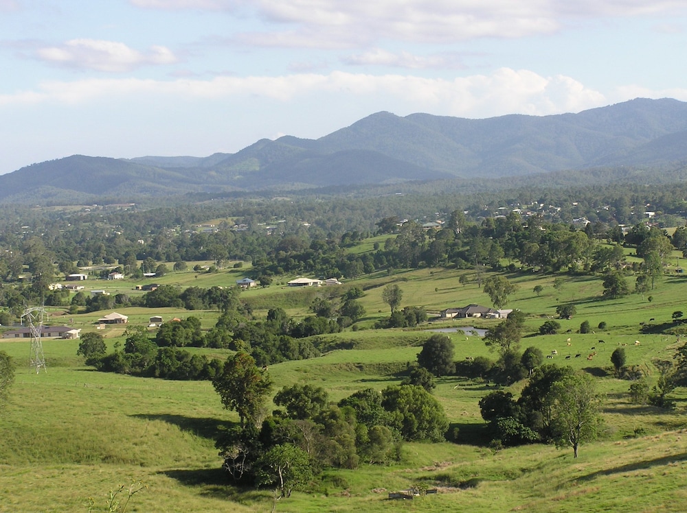 Dayboro Cottages & Llama Walks 20/35