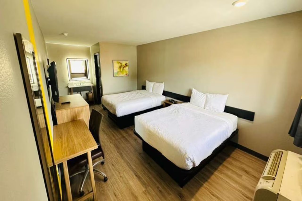 Super 8 by Wyndham Richmond Hill 2/5