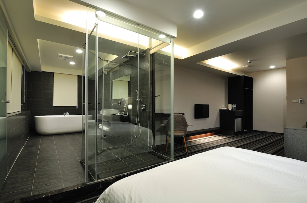 Sun Sweet Hotel 34/65