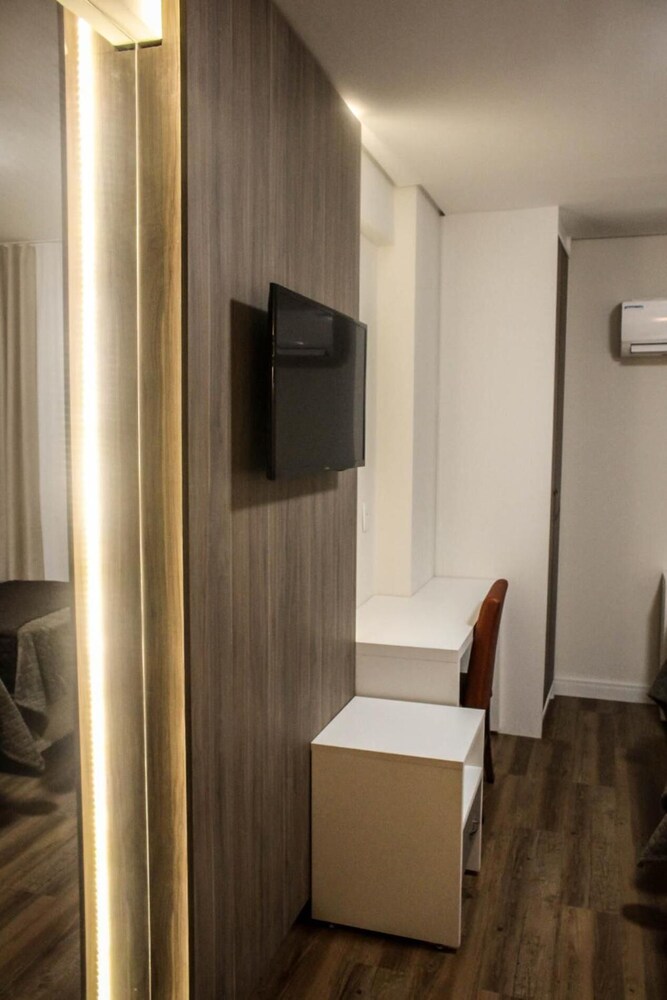 Hotel Caju de Ouro 42/45