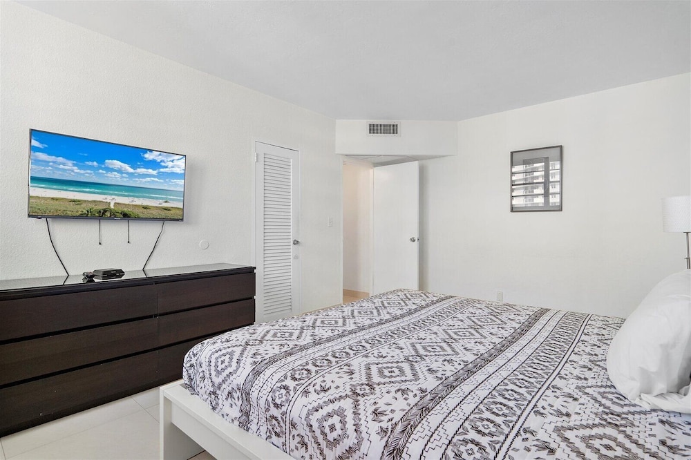 The Tides Ocean Luxury Suites 15/50