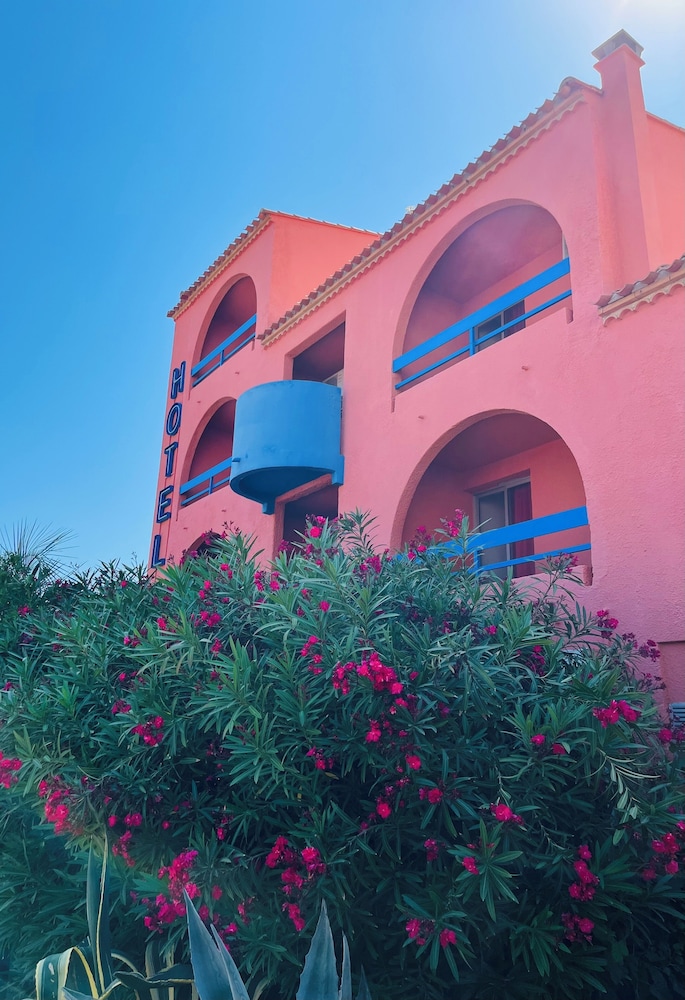Hotel des 2 golfs 3/50