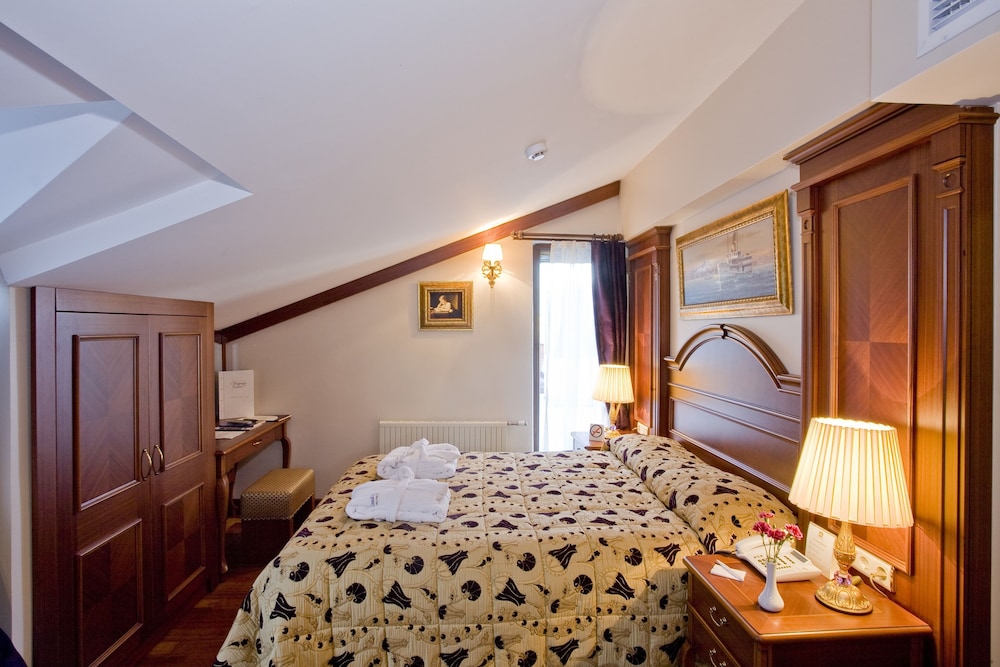 Glk Premier Regency Suites And Spa 13/74