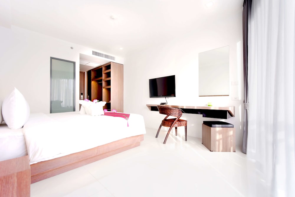 PHOENIX HOTEL KARON BEACH 9/50