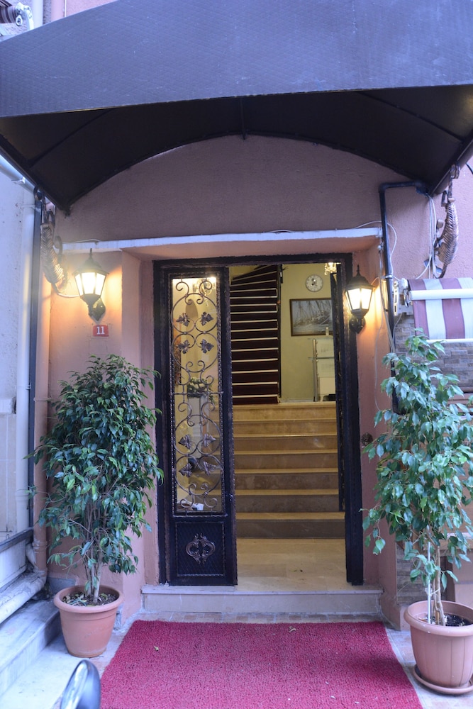 Taksim Ruby Suites 6/50