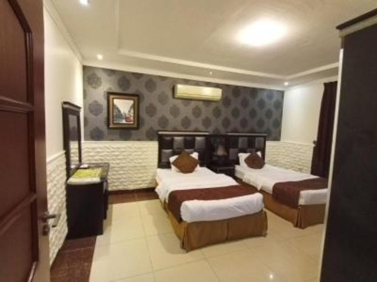 Celine Al Motamaiza Furnished Apartment 2/11